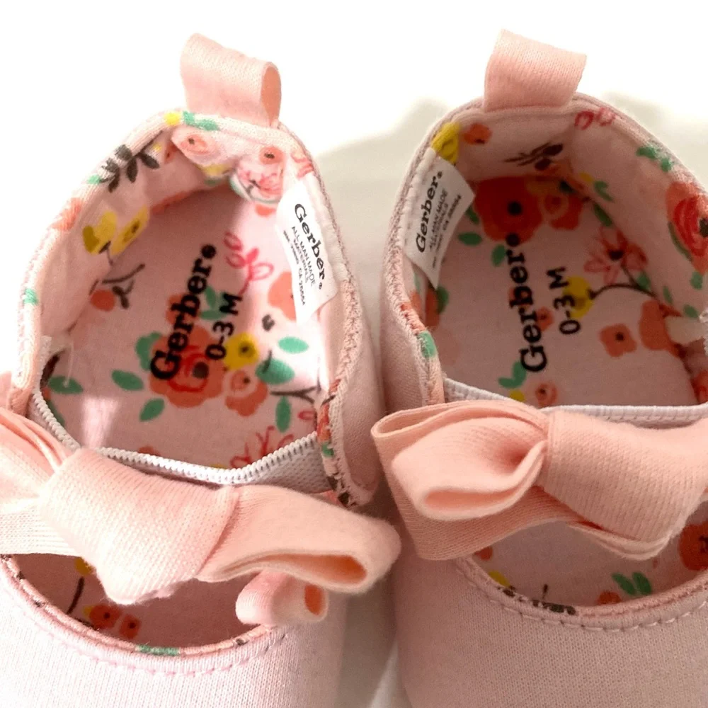 GERBER Baby Girl’s Jersey Pink Crib Shoe with Bow. Size 0-3 Months